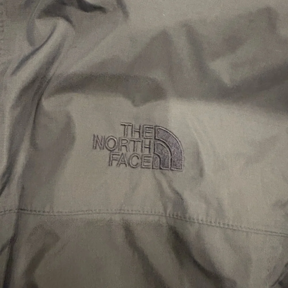 The North Face Men's Triclimate Hooded Rain Shell - Picture 2 of 4